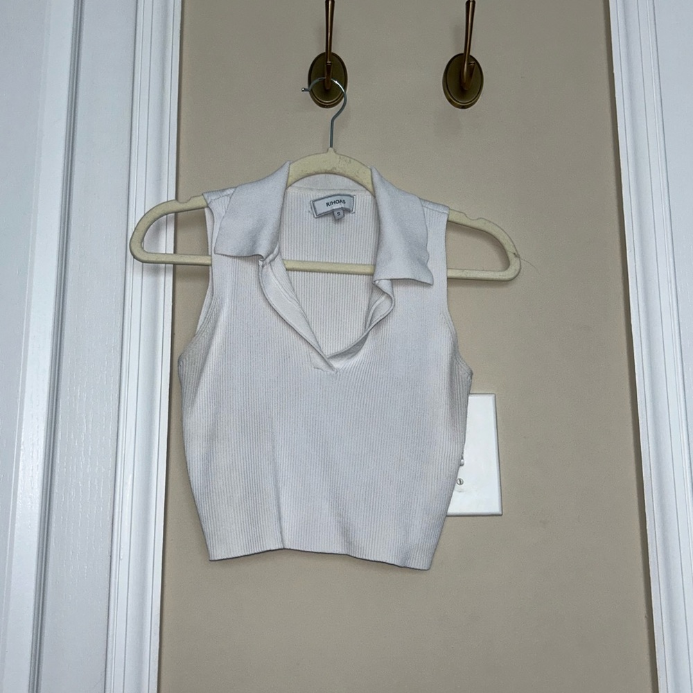 Cropped collared tank top